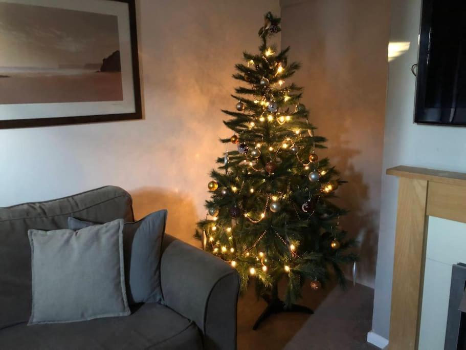 Casa vacanze Warwick House, 5 Bedrooms, 9 Beds, Parking, Garden Coventry