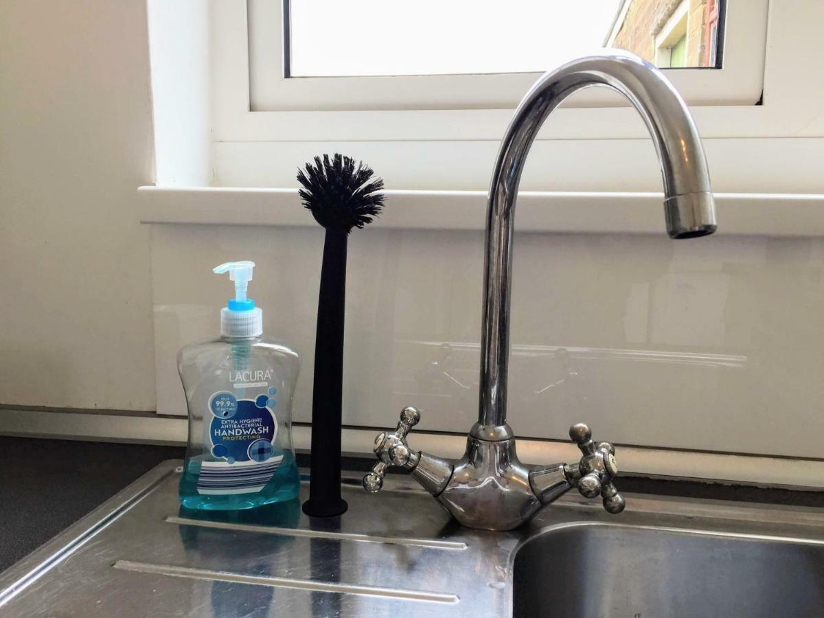 Casa vacanze Warwick House, 5 Bedrooms, 9 Beds, Parking, Garden Coventry